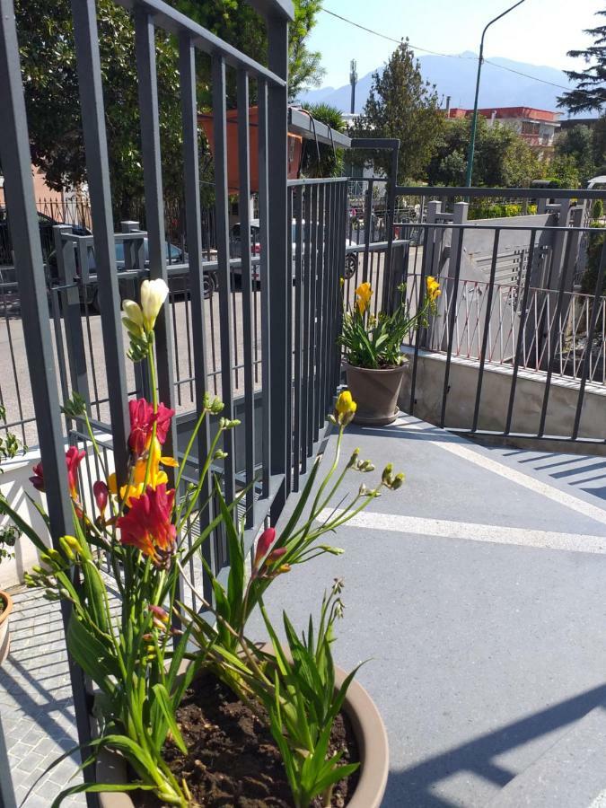 Appartamento B&B Domus Pompei Scafati Exterior foto